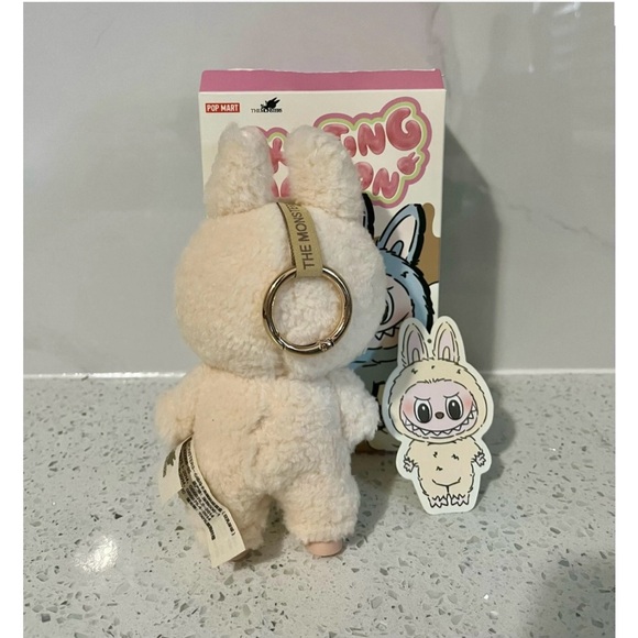 LABUBU POP MART The Monsters Exciting Macaron Vinyl Face Limited Edition cream - Picture 2 of 9